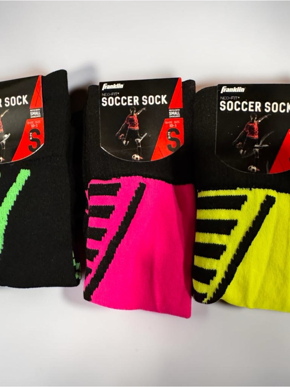 Neo-Fit Kids Soccer Socks - Black & Pink Size 10-1